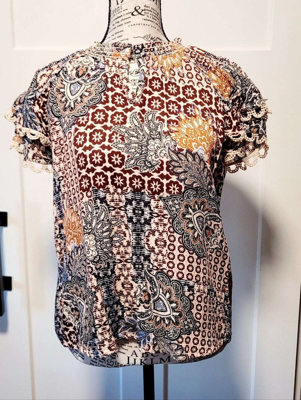 Stella + Ginger Women's Ruffled Sleeve Stretchy Boho Paisley Print Top Sz S